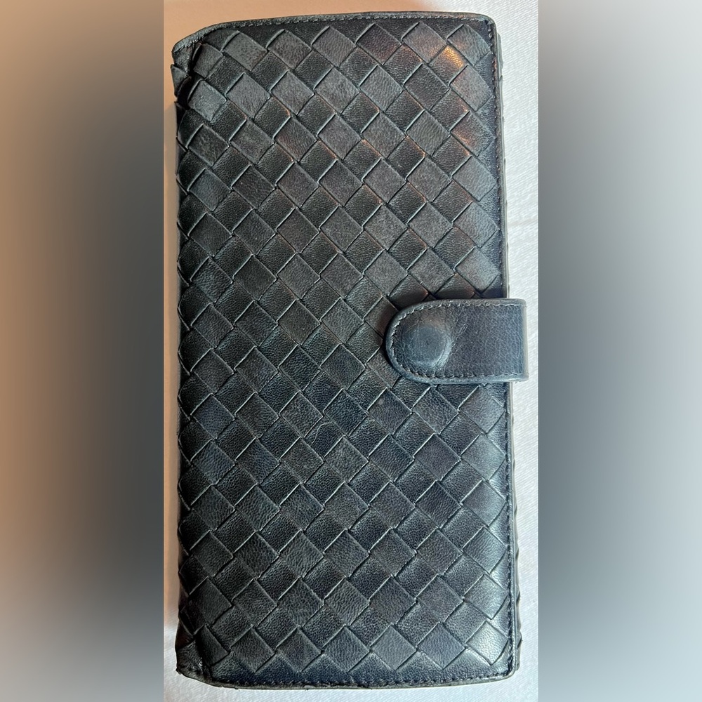 Bottega Veneta Intrecciato Lambskin Long Wallet, Authentic, Pre-Loved